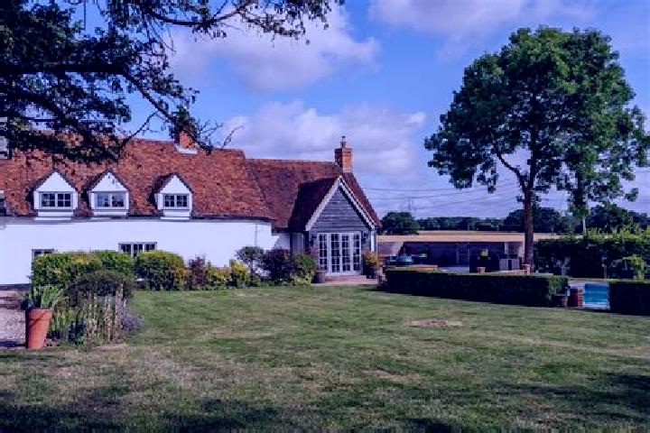 Escorts Great Sampford, United Kingdom — Local Companions