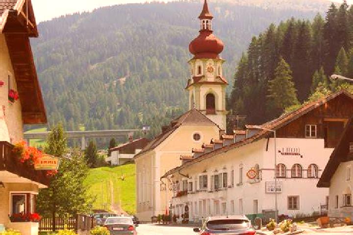 Escorts Gries am Brenner, Austria — Local Companions