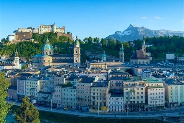 Escorts Gschwendt, Austria — Local Companions