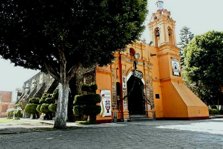 Escorts Guadalupe Totoltepec, Mexico — Local Companions