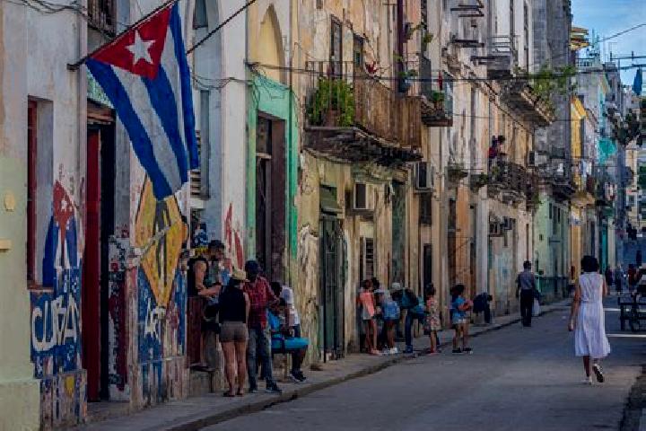 Escorts Guanabacoa, Cuba — Local Companions