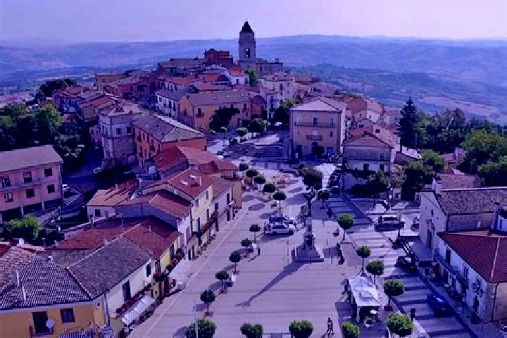 Escorts Guardia Lombardi, Italy — Local Companions