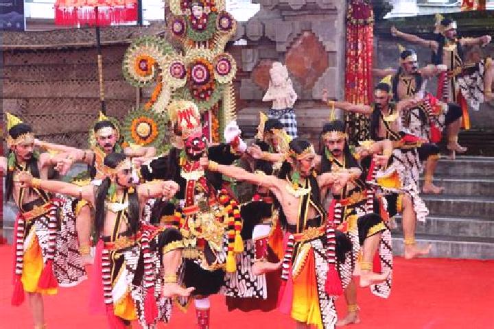 Escorts Gubugklakah Barat, Indonesia — Local Companions