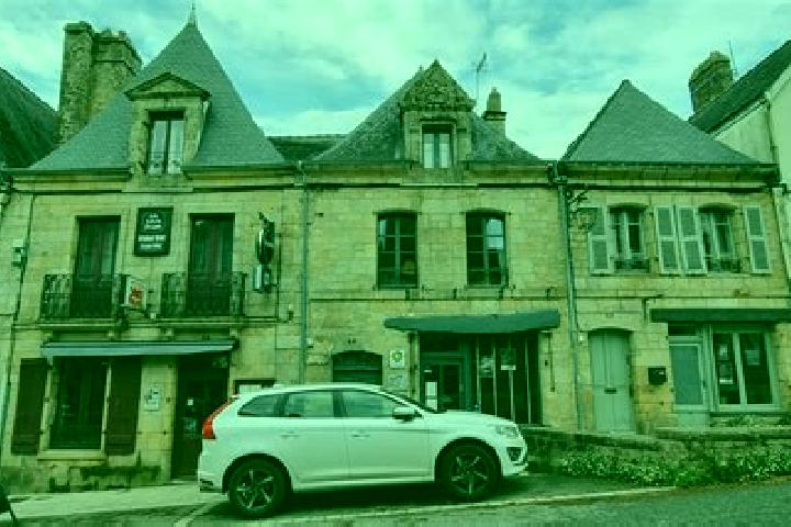 Escorts Guemene-sur-Scorff, France — Local Companions