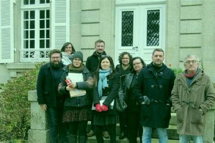 Escorts Guerlesquin, France — Local Companions