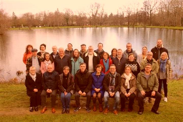 Escorts Guignen, France — Local Companions