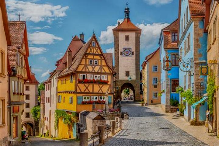 Escorts Gundelsheim, Germany — Local Companions
