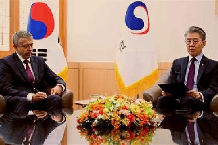 Escorts Guryongpo, South Korea — Local Companions