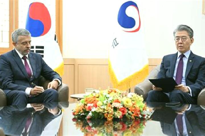 Escorts Haebo, South Korea — Local Companions
