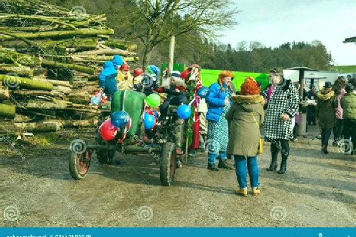Escorts Halsbach, Germany — Local Companions