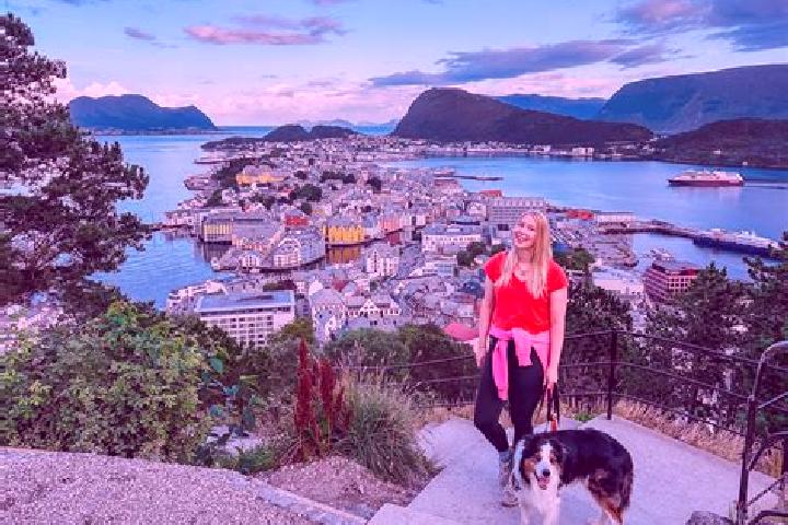 Escorts Hansnes, Norway — Local Companions