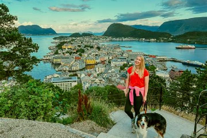 Escorts Haram, Norway — Local Companions