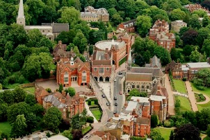 Escorts Harrow Weald, United Kingdom — Local Companions