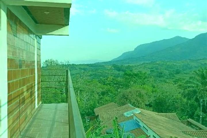 Escorts Hato, Colombia — Local Companions