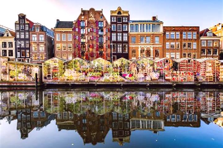 Escorts Heerewaarden, Netherlands — Local Companions