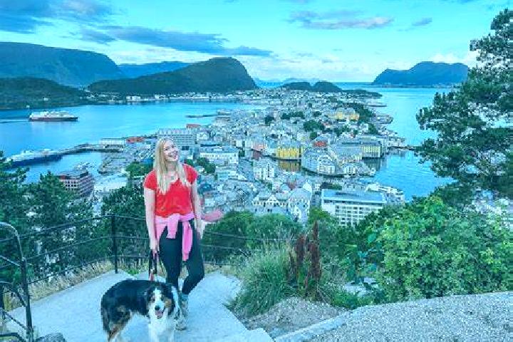 Escorts Hermansverk, Norway — Local Companions