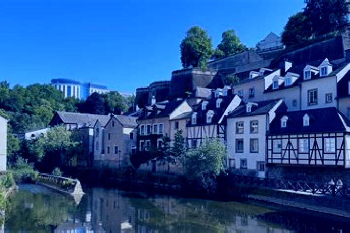 Escorts Hesperange, Luxembourg — Local Companions