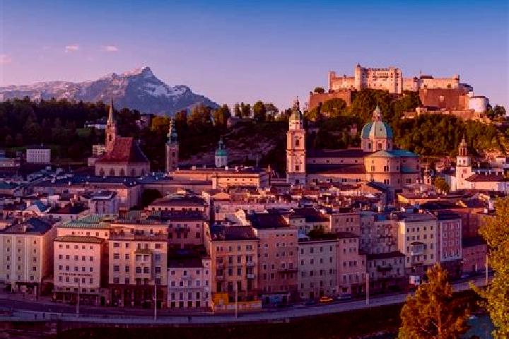 Escorts Heugraben, Austria — Local Companions