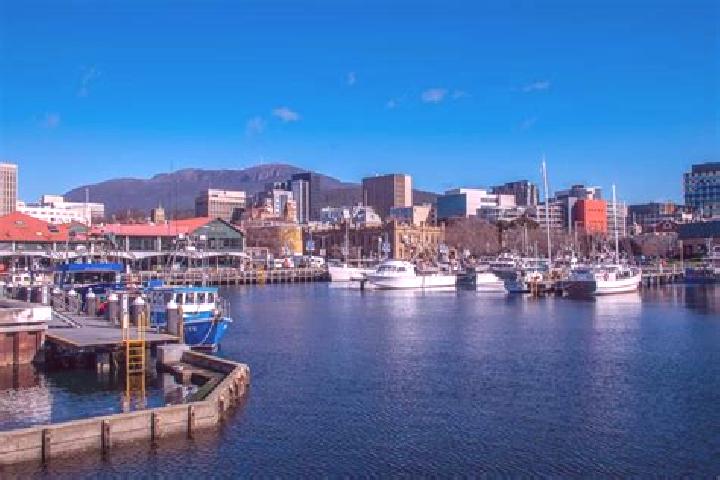 Escorts Hobart, Australia — Local Companions
