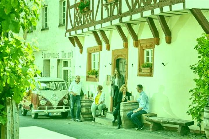 Escorts Hochstadt, Germany — Local Companions