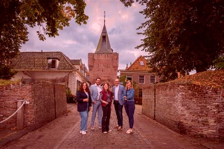 Escorts Hoge Enk, Netherlands — Local Companions