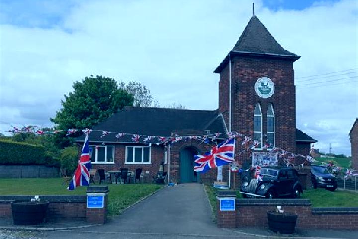 Escorts Holt, United Kingdom — Local Companions