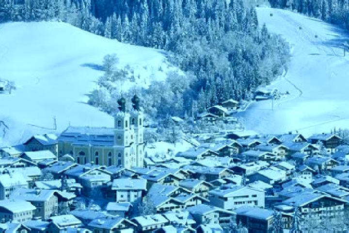 Escorts Hopfgarten in Defereggen, Austria — Local Companions