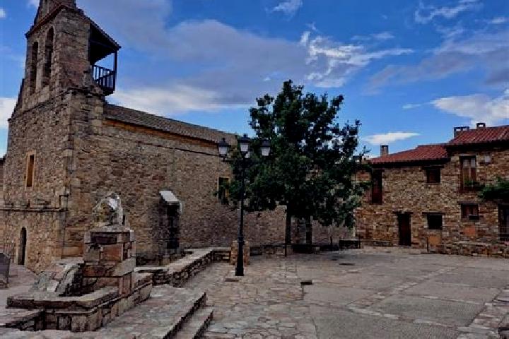 Escorts Horcajo de la Sierra, Spain — Local Companions