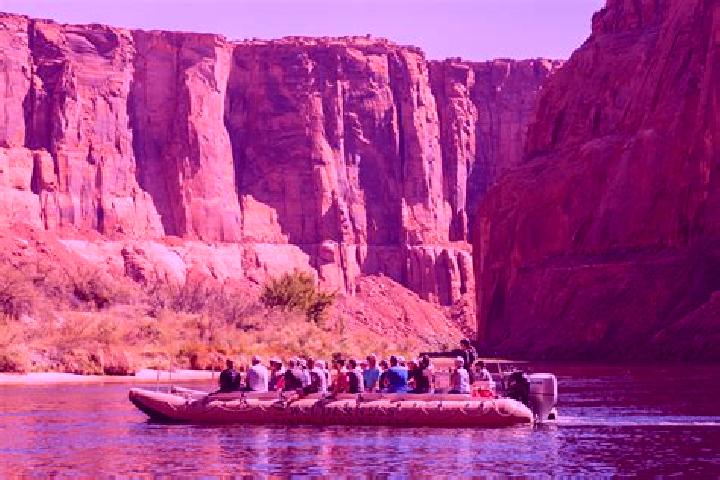 Escorts Horseshoe Bend, United States — Local Companions