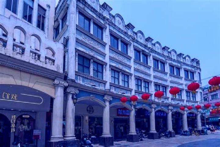 Escorts Huagai, China — Local Companions