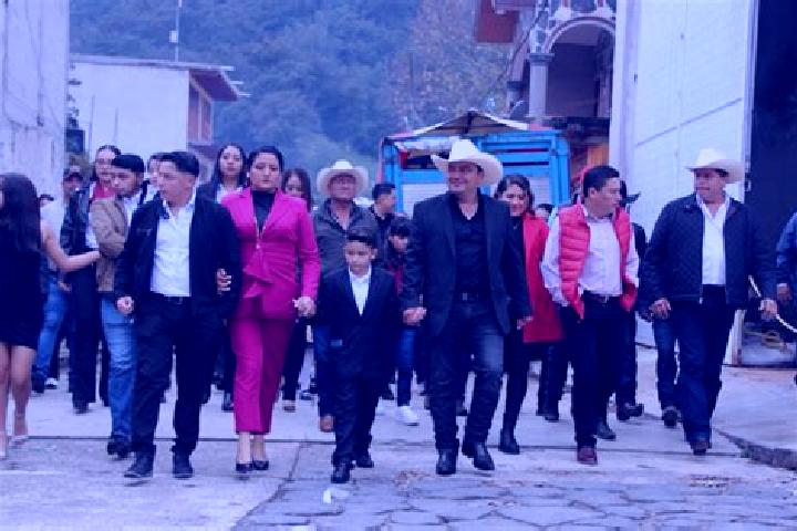 Escorts Huichila, Mexico — Local Companions