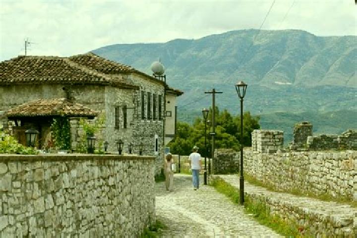 Escorts Iballe, Albania — Local Companions