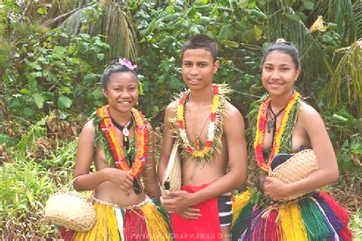 Escorts Ifalik, Micronesia — Local Companions