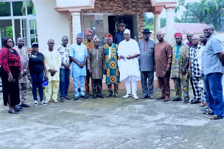 Escorts Igbara-Oke, Nigeria — Local Companions