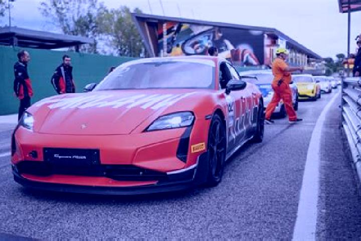 Escorts Imola, Italy — Local Companions