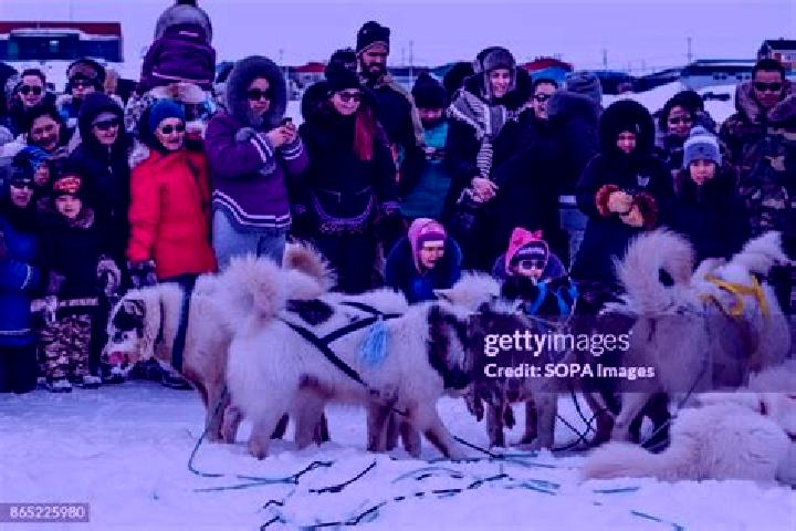 Escorts Inukjuak, Canada — Local Companions