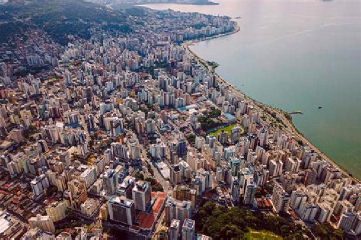 Escorts Ipumirim, Brazil — Local Companions