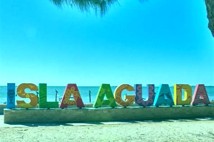 Escorts Isla Aguada, Mexico — Local Companions