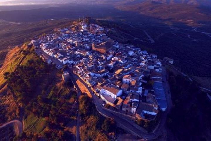 Escorts Iznatoraf, Spain — Local Companions
