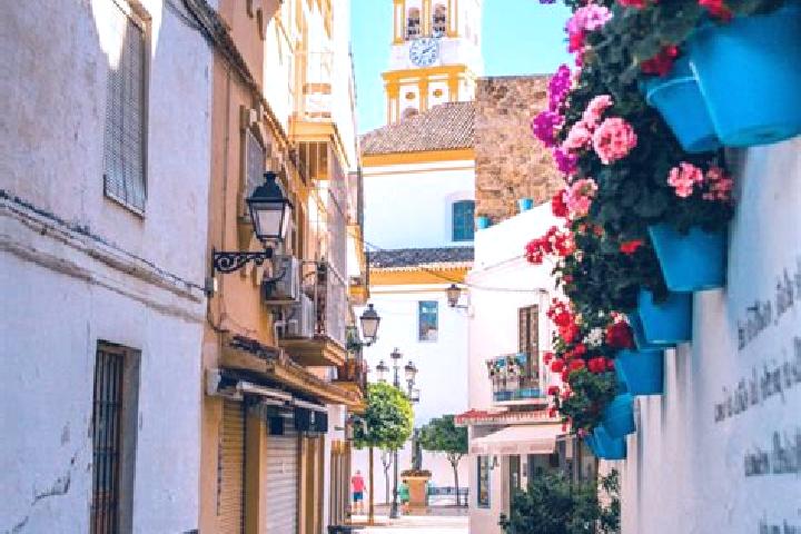 Escorts Jafre, Spain — Local Companions