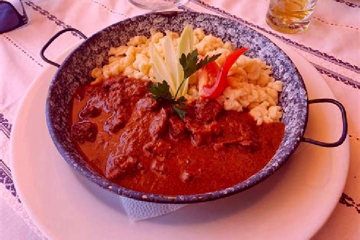 Escorts Janoshalma, Hungary — Local Companions