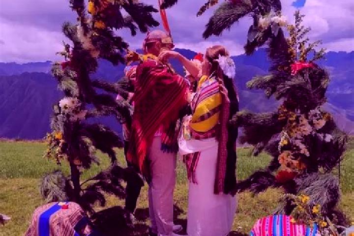 Escorts Jayobamba, Peru — Local Companions