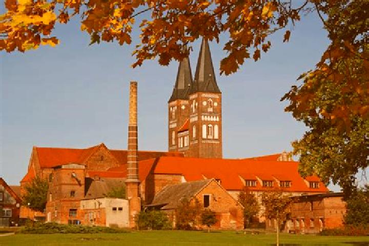 Escorts Jerichow, Germany — Local Companions