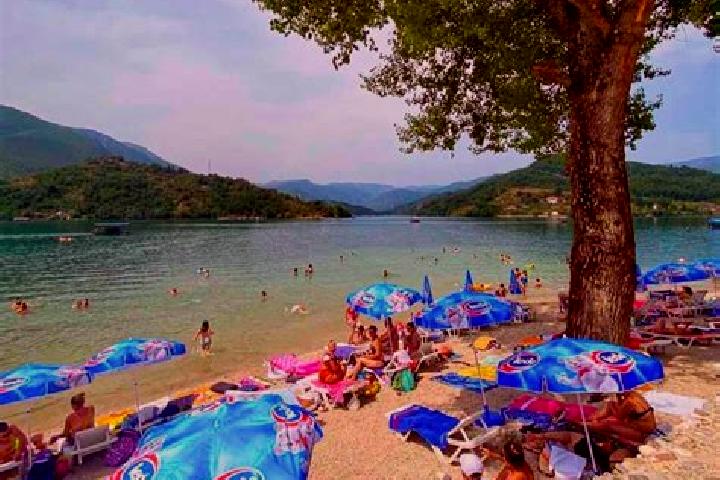 Escorts Jezero, Bosnia and Herzegovina — Local Companions
