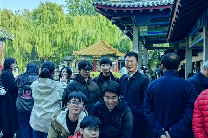 Escorts Jianzhu, China — Local Companions