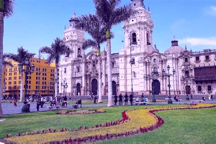 Escorts Jilili, Peru — Local Companions