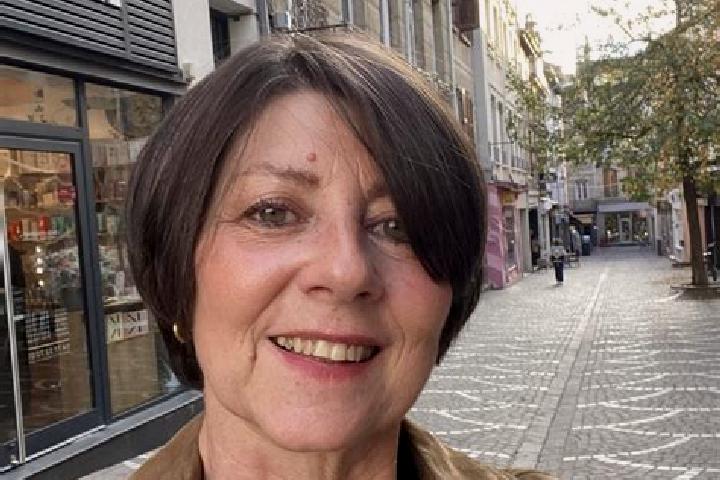 Escorts Jonzieux, France — Local Companions