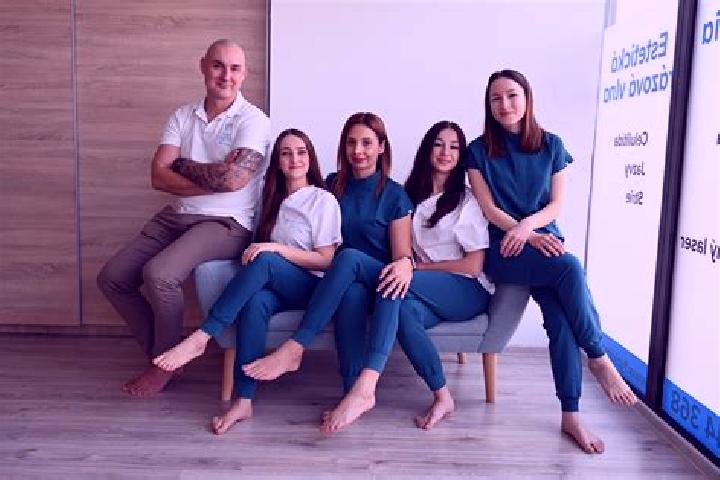 Escorts Jundrov, Czech Republic — Local Companions