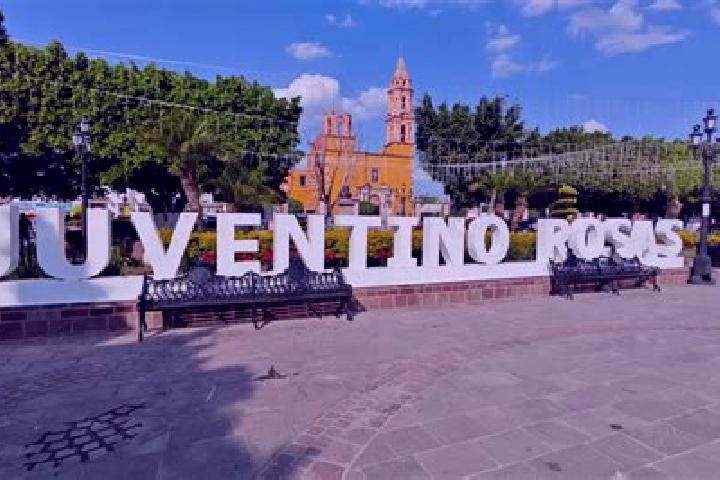 Escorts Juventino Rosas, Mexico — Local Companions