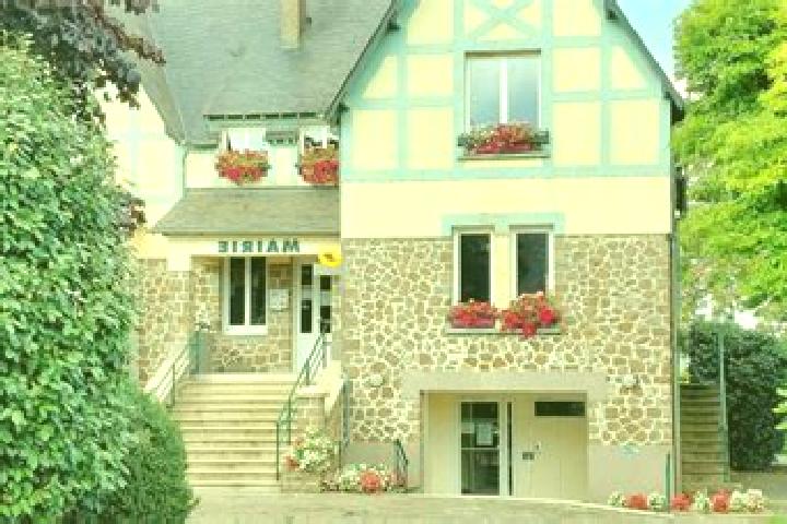 Escorts Juvigny-le-Tertre, France — Local Companions
